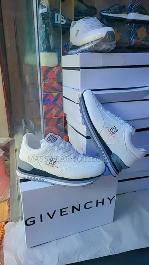Givenchy Sneakers