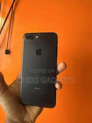 Apple iPhone 7 Plus 32 GB Black