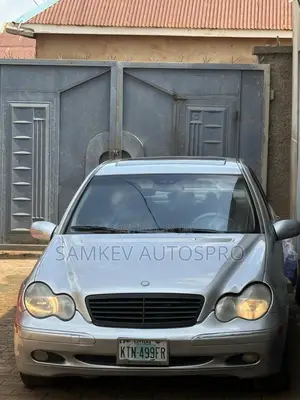 Mercedes-Benz C240 2004 Silver