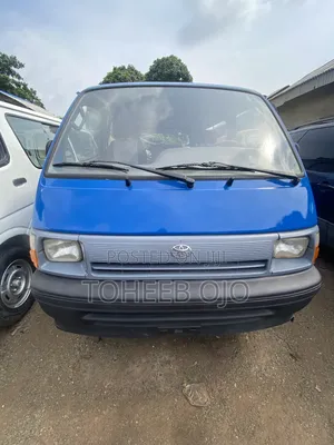 Toyota HiAce 1998 Blue
