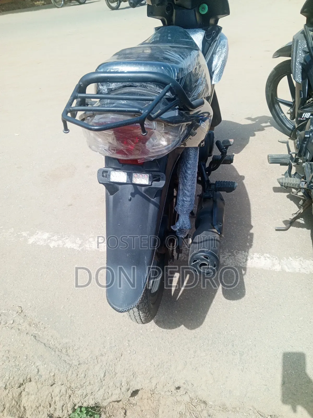 TVS Neo NX 2025 Gray