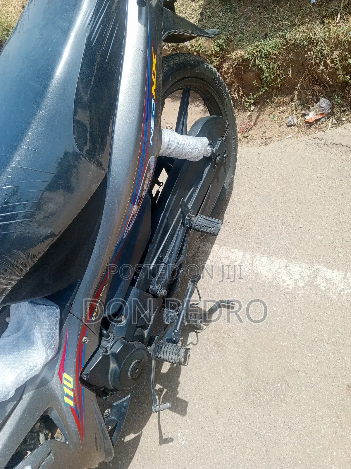 TVS Neo NX 2025 Gray