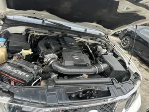 Nissan Frontier 2012 White