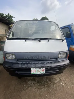 Toyota HiAce 1998 White