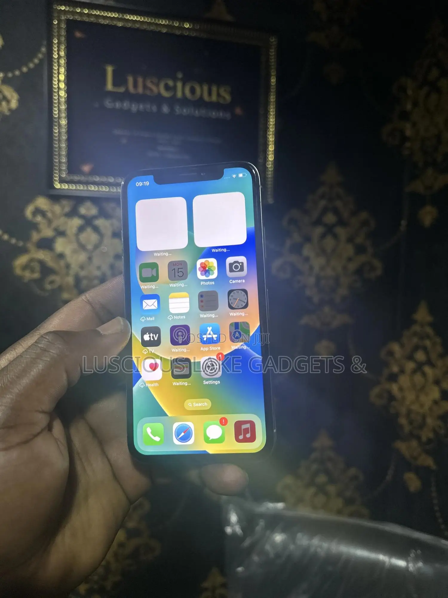 Apple iPhone X 64 GB White