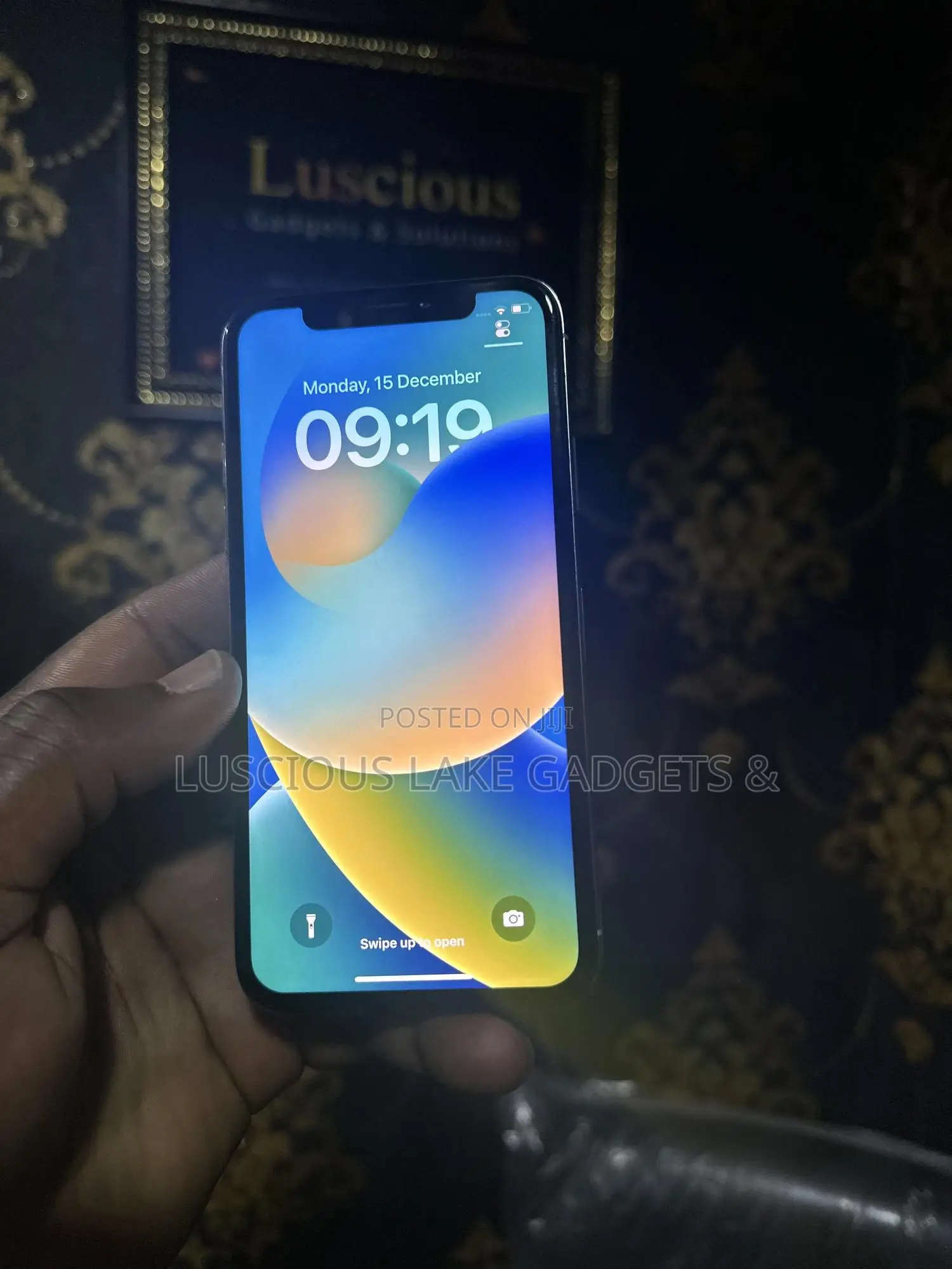 Apple iPhone X 64 GB White