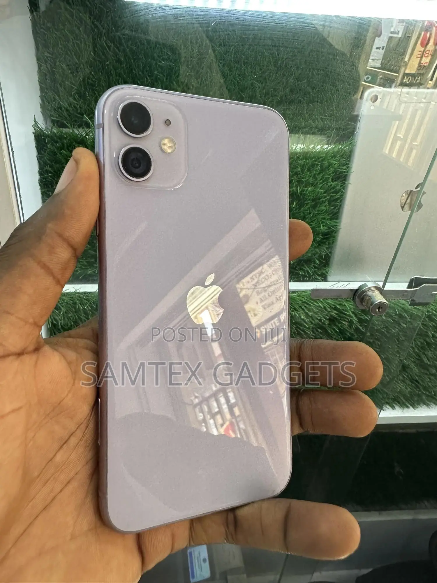 Apple iPhone 11 64 GB Purple