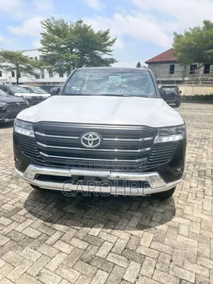 New Toyota Land Cruiser LC300 2025 Black