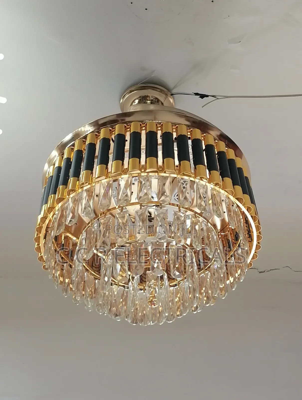 Fan Chandelier Light With Bluetooth Speaker
