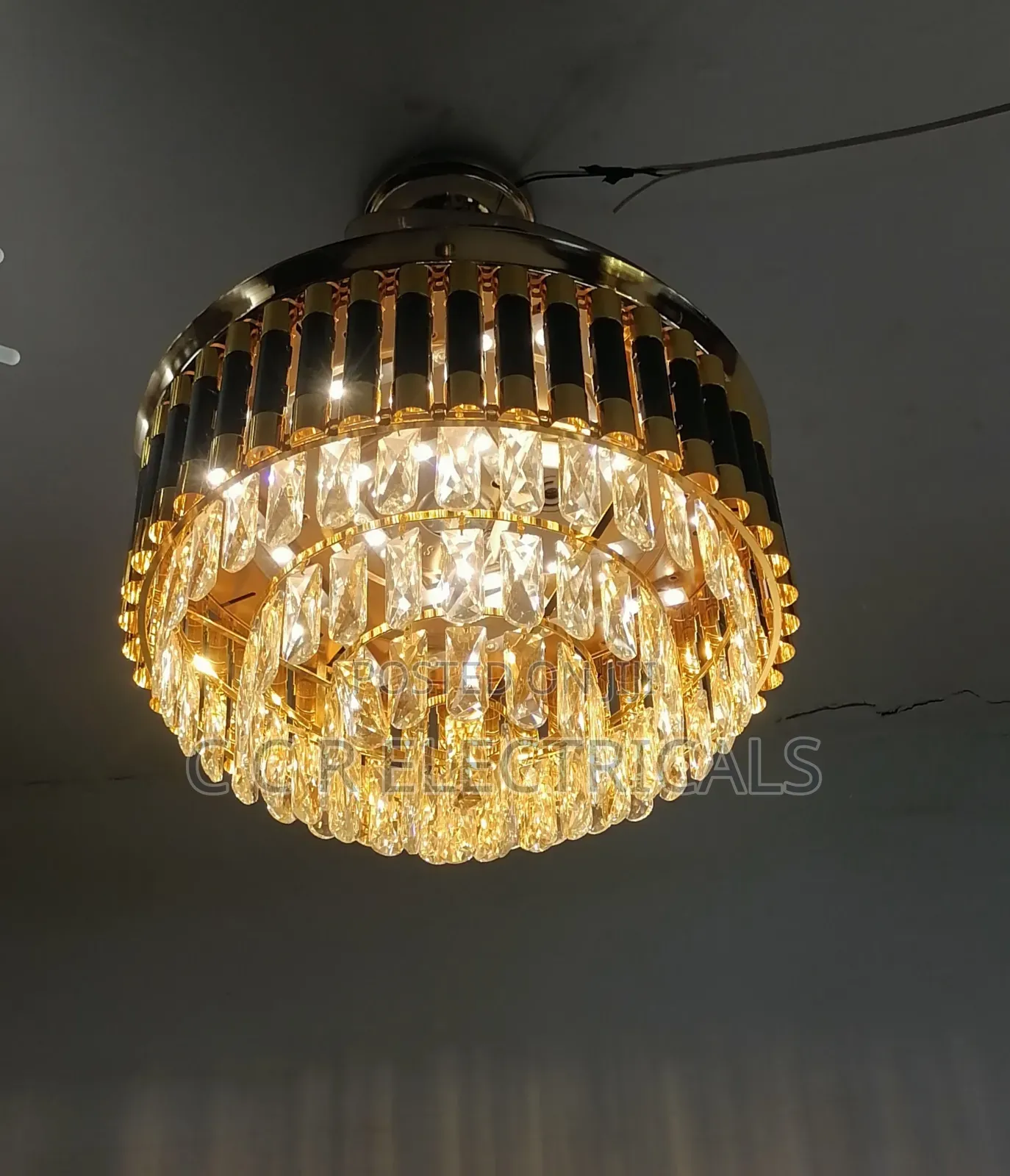 Fan Chandelier Light With Bluetooth Speaker