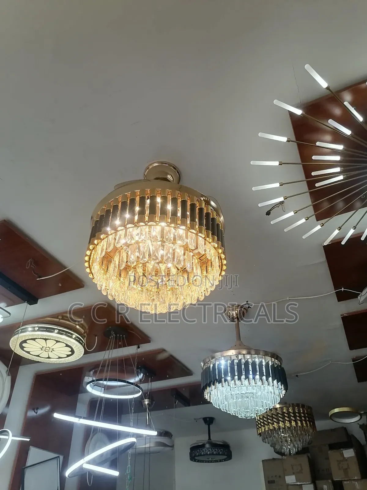 Fan Chandelier Light With Bluetooth Speaker