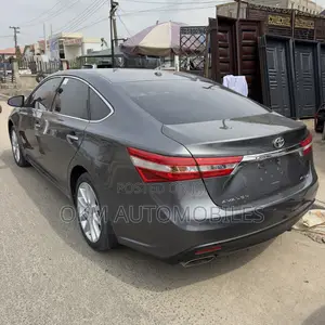 Toyota Avalon XLE Sedar FWD (3.5L 6cyl 6A) 2013 Gray