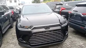 New Toyota Highlander XLE 2025 Black