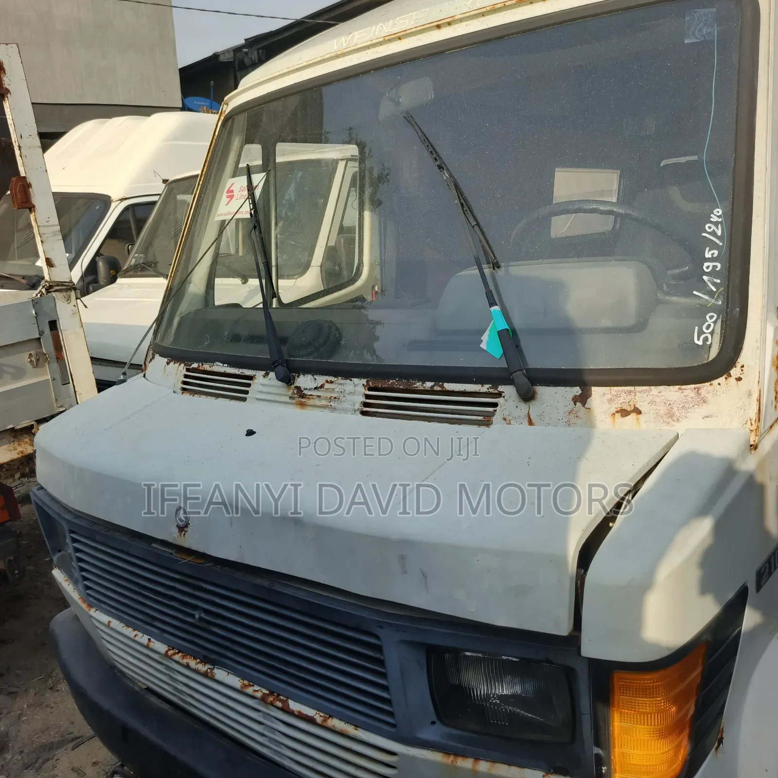 Mercedes-Benz T1/TN 2000 White
