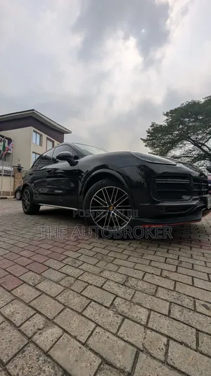Porsche Cayenne 2015 Black