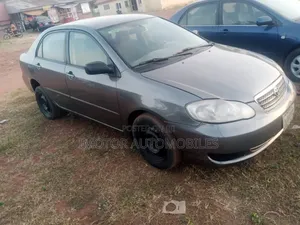 Toyota Corolla 2005 Gray