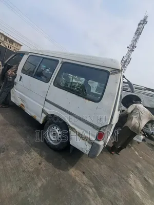 Mazda Bongo 2010
