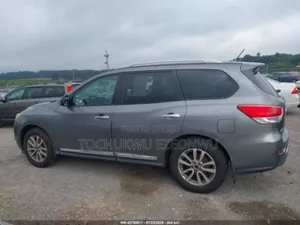Nissan Pathfinder 2015 Gray