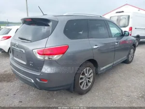Nissan Pathfinder 2015 Gray