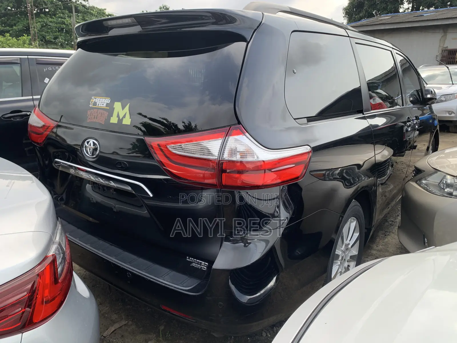 Toyota Sienna 2015 Black