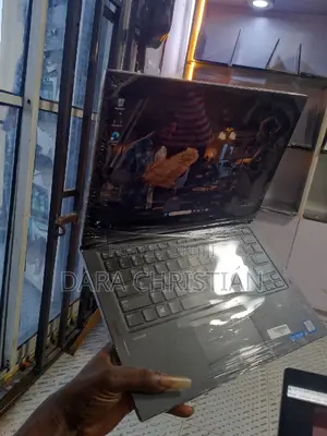 New Laptop Dell 8GB Intel Core i5 SSD 256GB