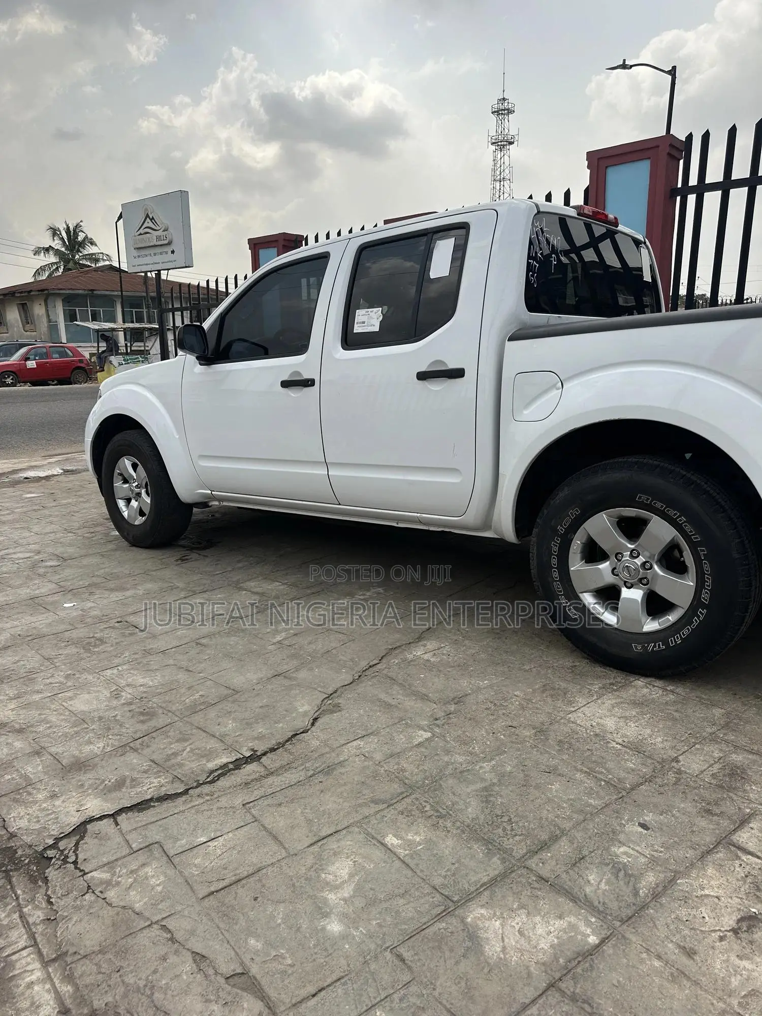 Nissan Frontier 2012 White