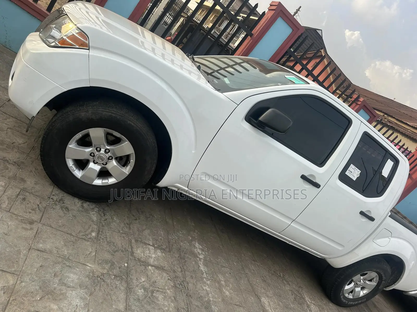 Nissan Frontier 2012 White