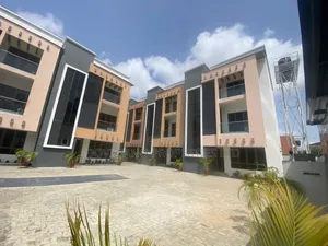 4bdrm Apartment in Banana Island for rent