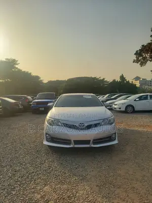 Toyota Camry SE Sport 4dr Sedan (2.5L 4cyl 6A) 2014 Silver
