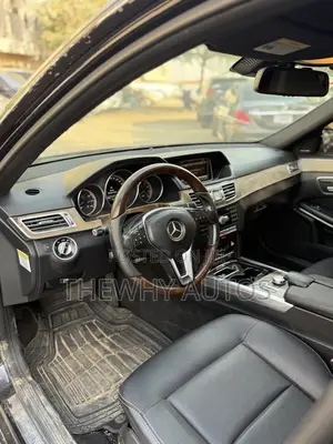 Mercedes-Benz E350 Base 4dr Sedan RWD (3.5L 6cyl 7A) 2014 Black