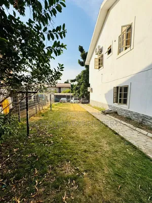 3bdrm Duplex in Wuse 2 for sale