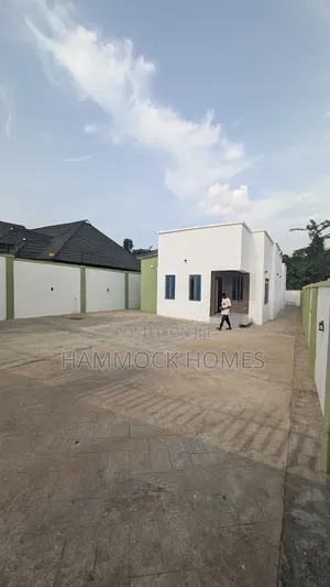 4bdrm Bungalow in Akala Estate, Akobo for sale