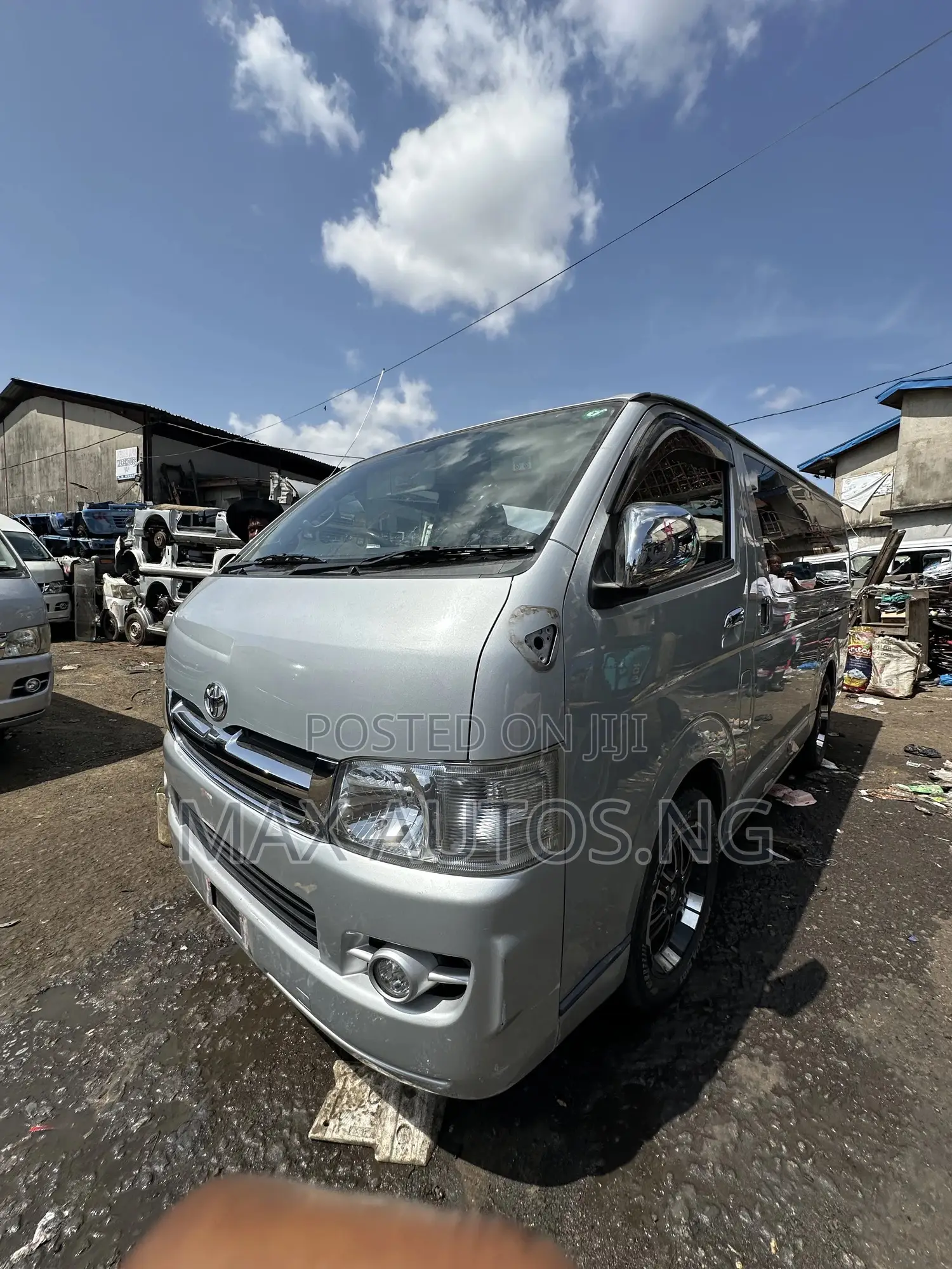 Toyota HiAce 2010 Silver