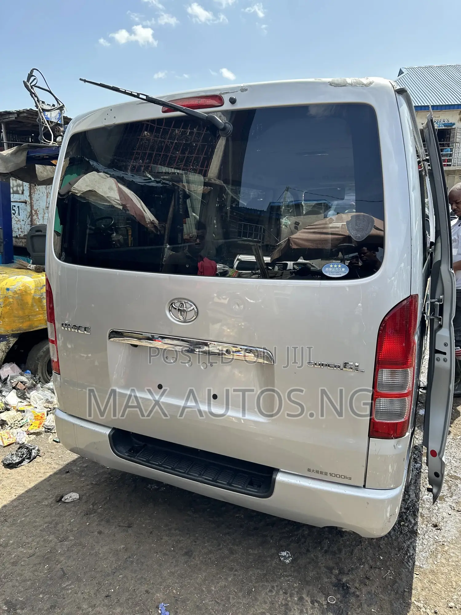 Toyota HiAce 2010 Silver
