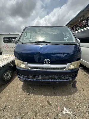 Toyota HiAce 2012 Blue