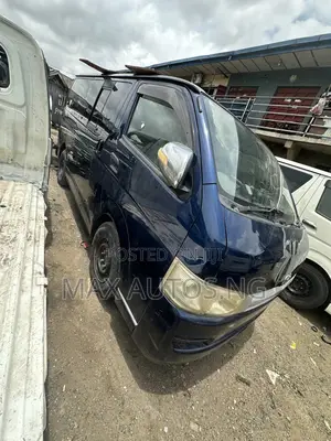 Toyota HiAce 2012 Blue