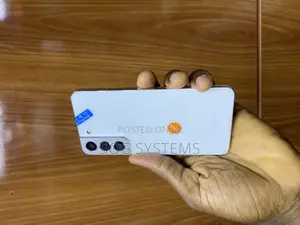 Samsung Galaxy S22 5G 256 GB White