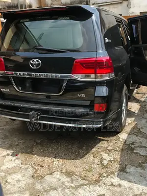 Toyota Land Cruiser 2021 Black