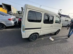 Suzuki Every 2006