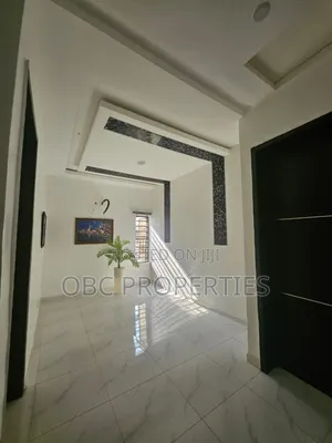 2 Bedrooms Duplex