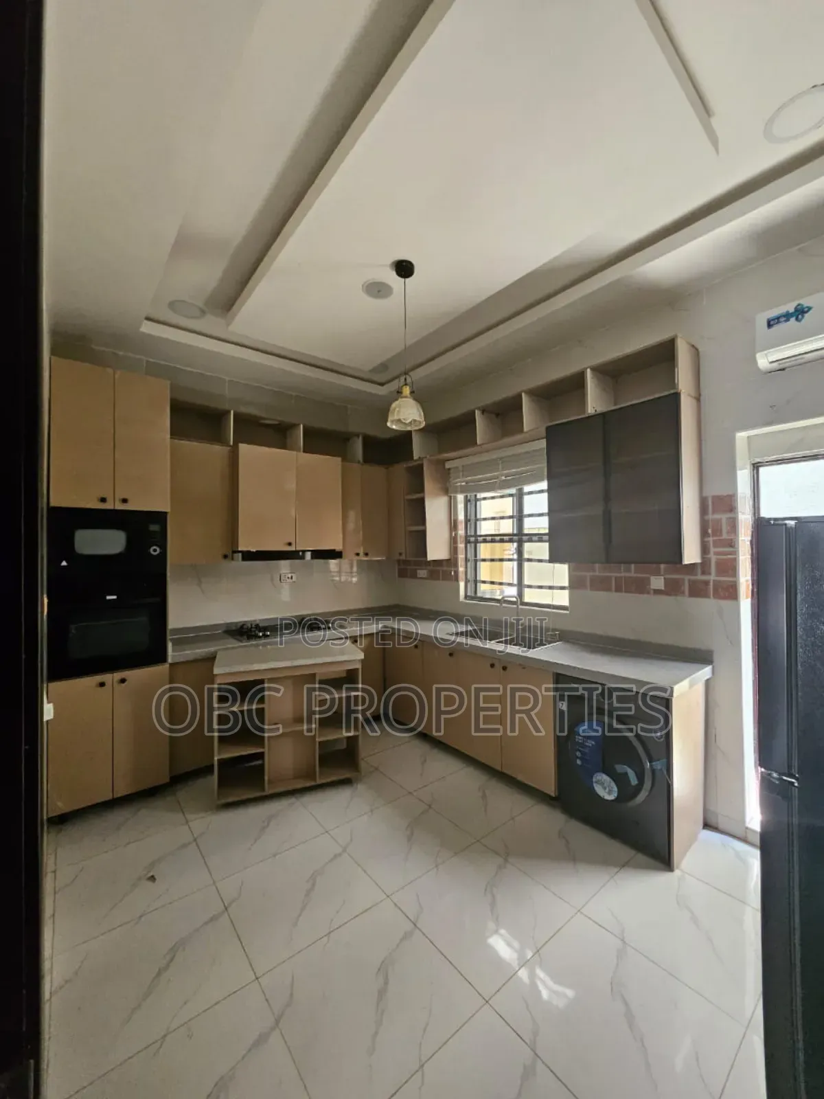 2 Bedrooms Duplex
