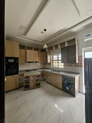 2 Bedrooms Duplex