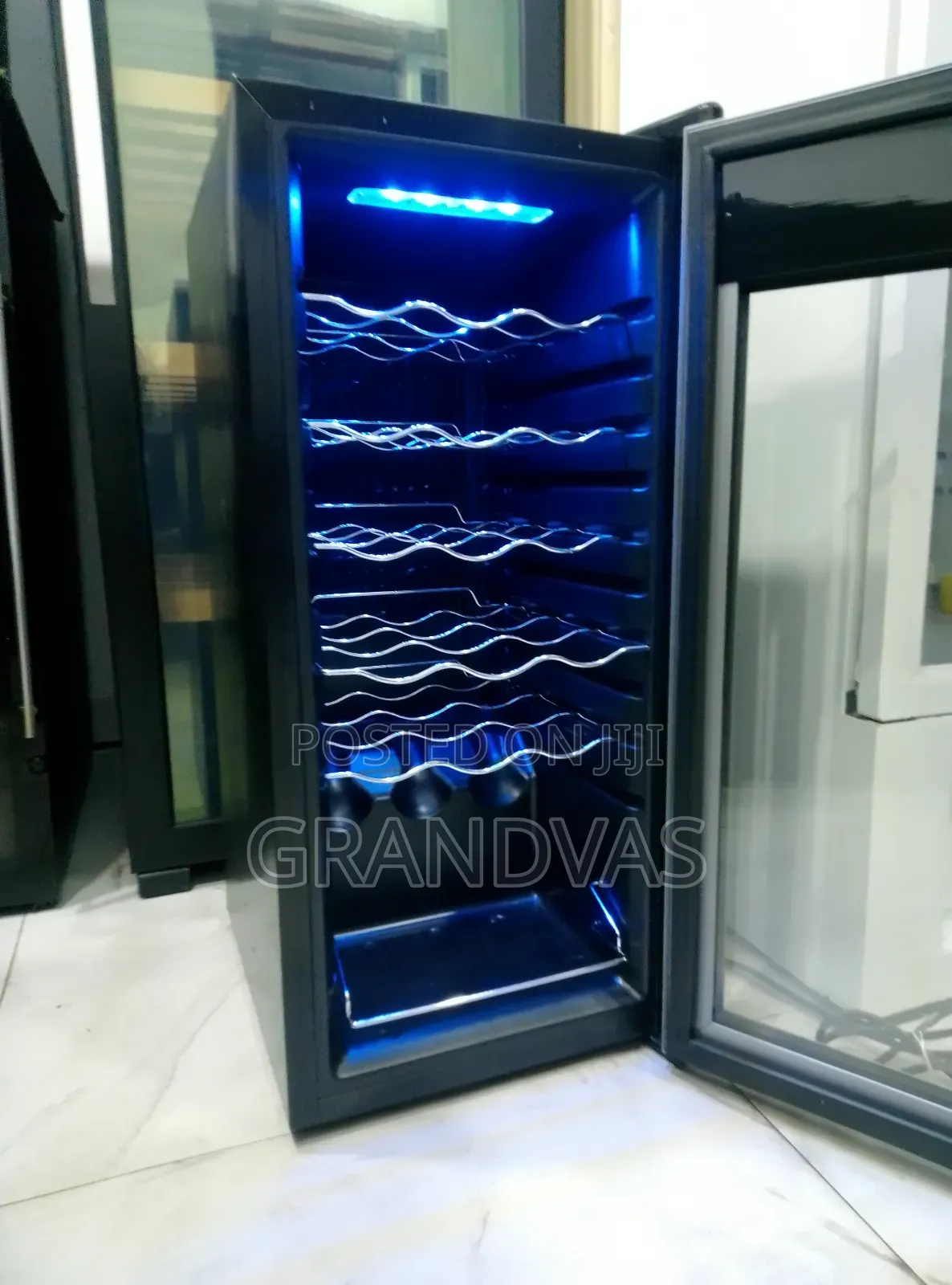 Portable Wine Chiller 18 Bottles