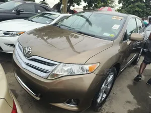 Toyota Venza V6 AWD 2010 Brown