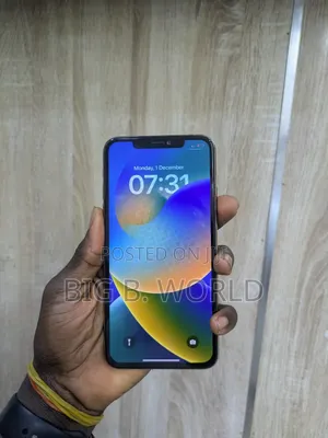 Apple iPhone 11 Pro Max 64 GB Gold