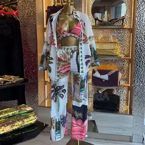 New Autum Fashion Printed Long-sleeved Shirt Bra Three-piece Set.