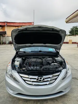 Hyundai Sonata Limited 2.0T Sedan (2.0L 4cyl 6A) 2013 Silver
