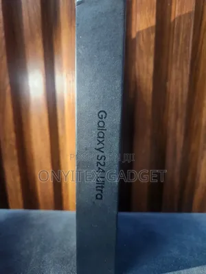 New Samsung Galaxy S24 Ultra 256 GB
