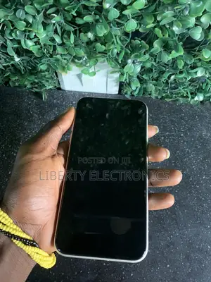 Apple iPhone 11 64 GB White