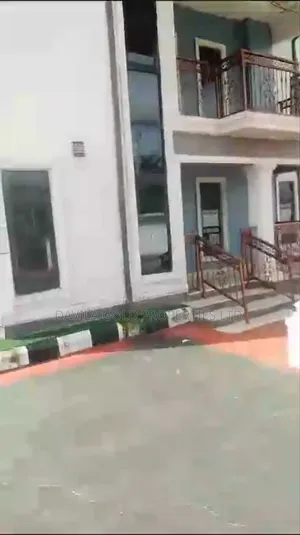 4bdrm Duplex in Benin City for sale